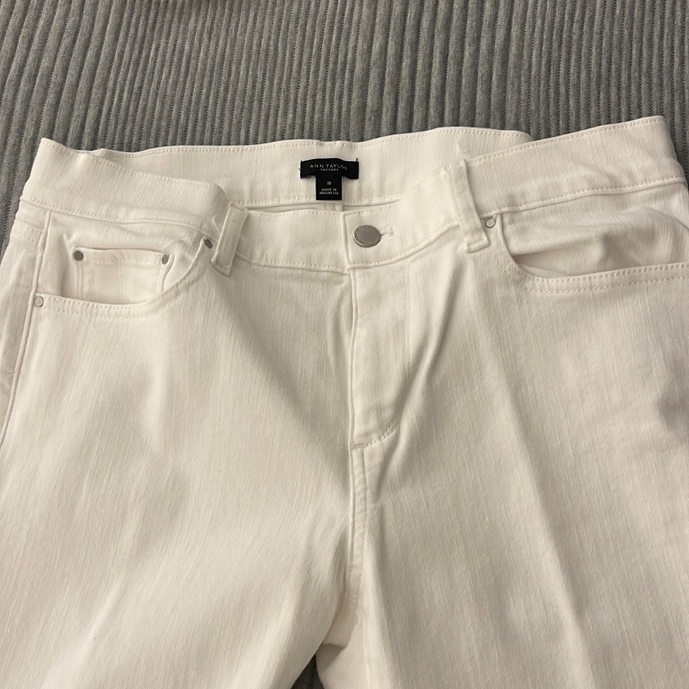 Ann Taylor White Jeans Size 10
